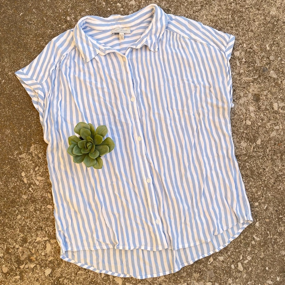 Lucky Brand | Blue & White Pin Striped Short Sleeve Button-up Blouse